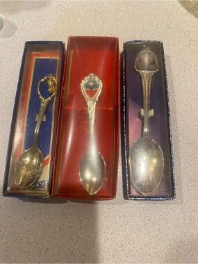 Gold-Tone Collectible Souvenir Spoon - Red Accent Ohio, Georgia, World Fair 1982
